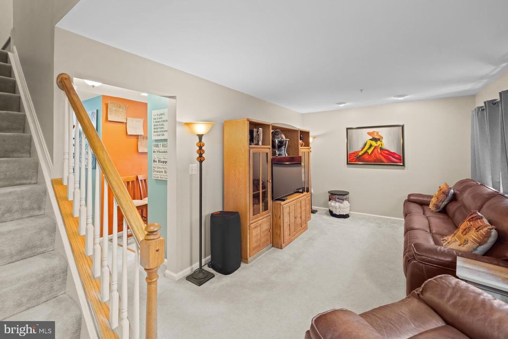 Image 12 of property listing at 7722 FISHING CREEK WAY, Clinton, MD 20735