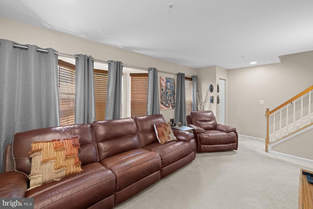 Image 17 of property listing at 7722 FISHING CREEK WAY, Clinton, MD 20735