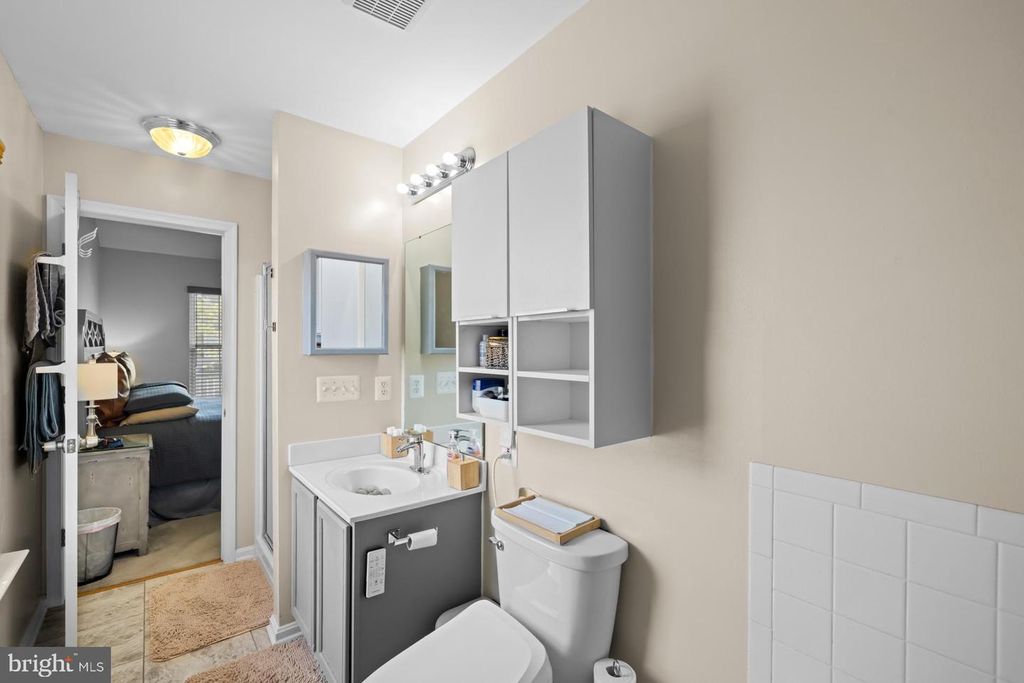 Image 26 of property listing at 7722 FISHING CREEK WAY, Clinton, MD 20735