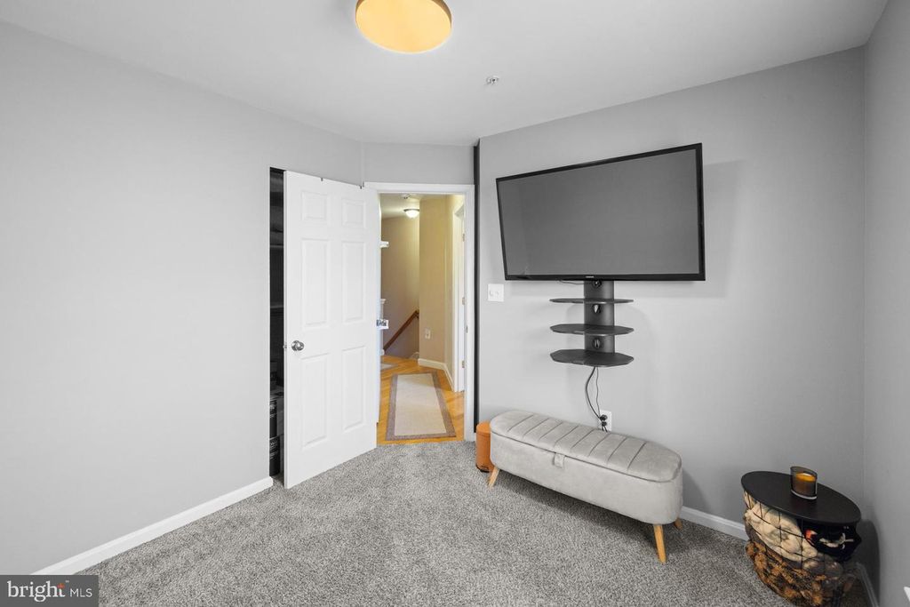 Image 31 of property listing at 7722 FISHING CREEK WAY, Clinton, MD 20735