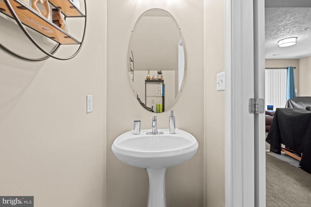 Image 34 of property listing at 7722 FISHING CREEK WAY, Clinton, MD 20735