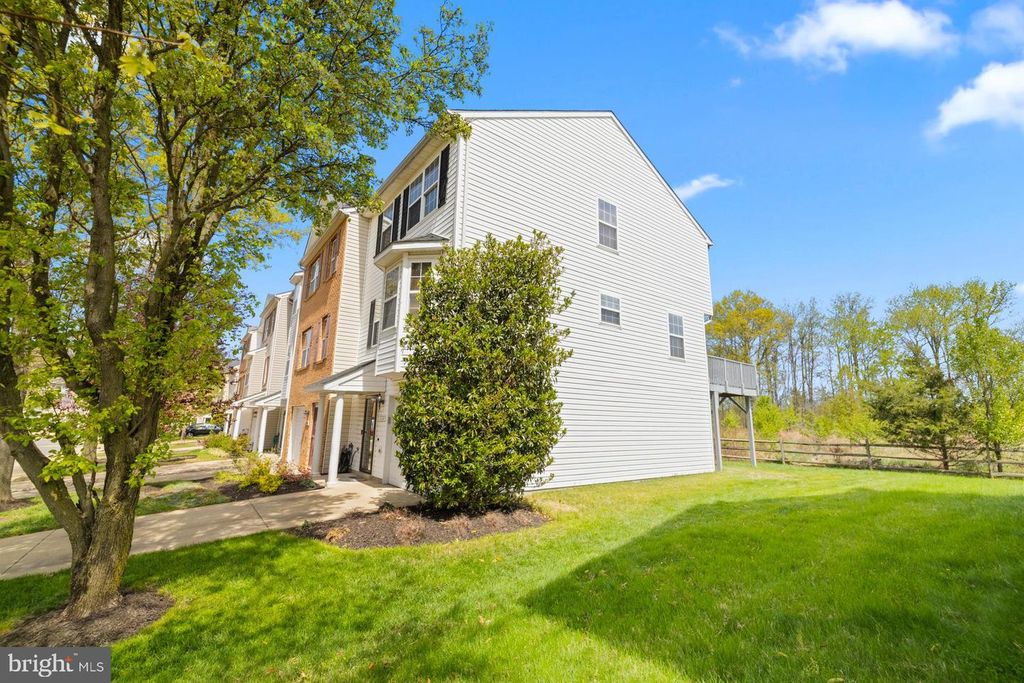 Image 39 of property listing at 7722 FISHING CREEK WAY, Clinton, MD 20735