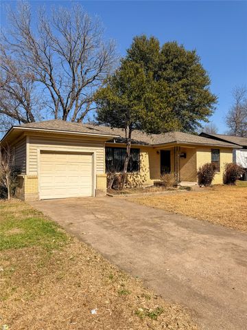 6213 Latta Street, Dallas, TX 75227