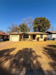 6213 Latta Street, Dallas, TX 75227