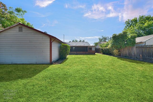 3372 65th St, Sacramento, CA 95820