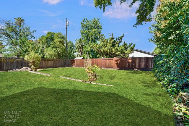 3372 65th St, Sacramento, CA 95820