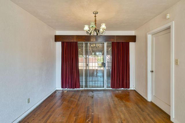 3372 65th St, Sacramento, CA 95820