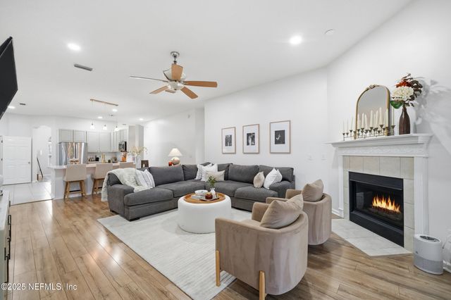 12390 TROPIC Drive, Jacksonville, FL 32225