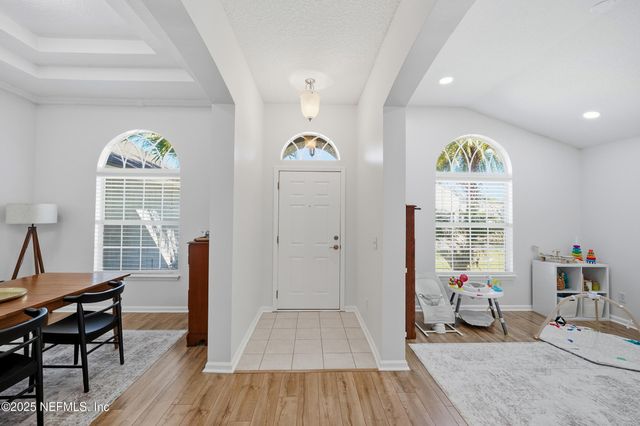 12390 TROPIC Drive, Jacksonville, FL 32225