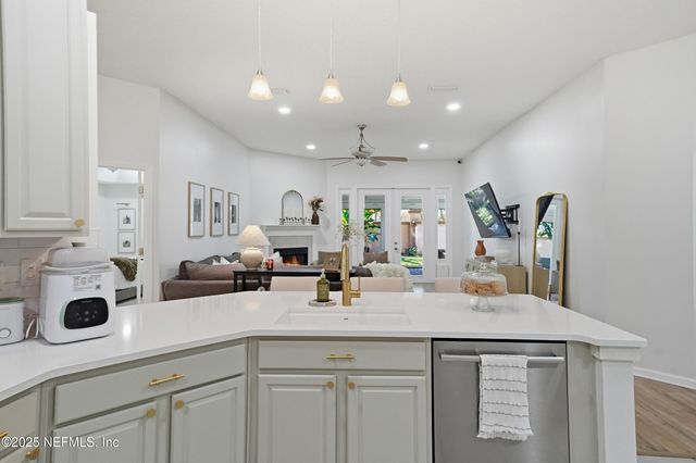 12390 TROPIC Drive, Jacksonville, FL 32225