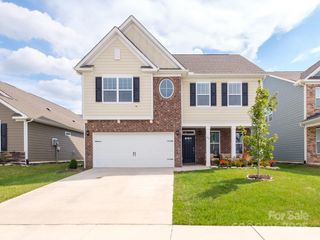 136 Thornberry Road, Hendersonville, NC 28792