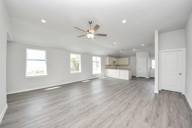 106 County Road 5102 L, Cleveland, TX 77327
