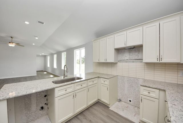 106 County Road 5102 L, Cleveland, TX 77327