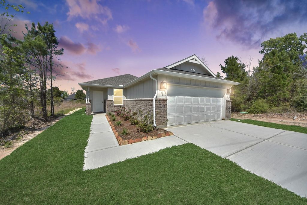 106 County Road 5102 L, Cleveland, TX 77327