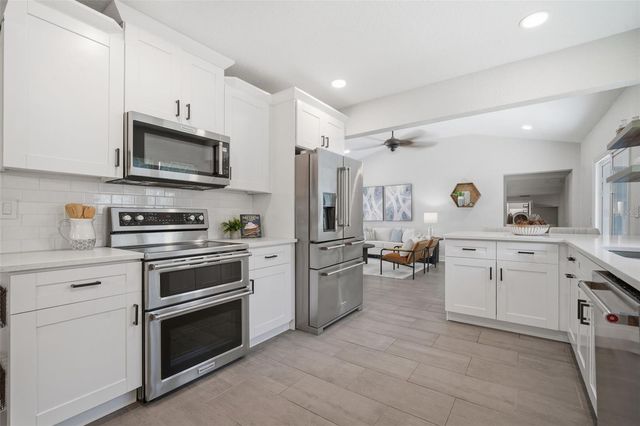 3105 JACKSON STREET N, St Petersburg, FL 33704