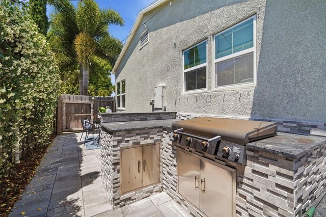 3105 JACKSON STREET N, St Petersburg, FL 33704