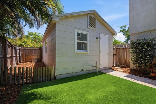 3105 JACKSON STREET N, St Petersburg, FL 33704