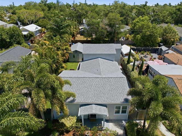 3105 JACKSON STREET N, St Petersburg, FL 33704