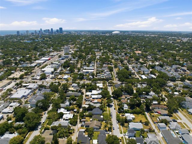 3105 JACKSON STREET N, St Petersburg, FL 33704