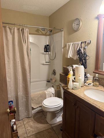 8403 E Woodview Drive, Sherwood, AR 72120