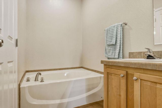 42974 Rolling Hills Drive, Aguanga, CA 92536
