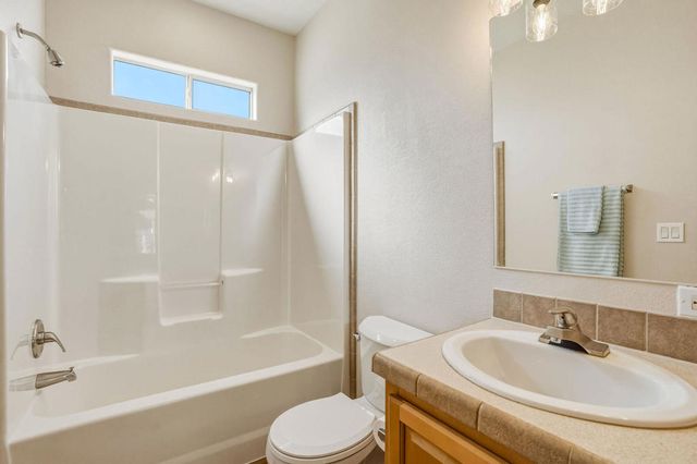 42974 Rolling Hills Drive, Aguanga, CA 92536