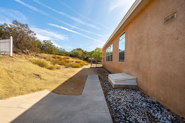 42974 Rolling Hills Drive, Aguanga, CA 92536