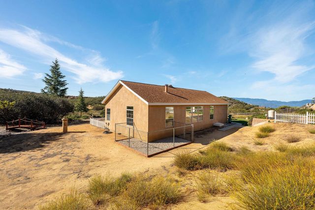 42974 Rolling Hills Drive, Aguanga, CA 92536