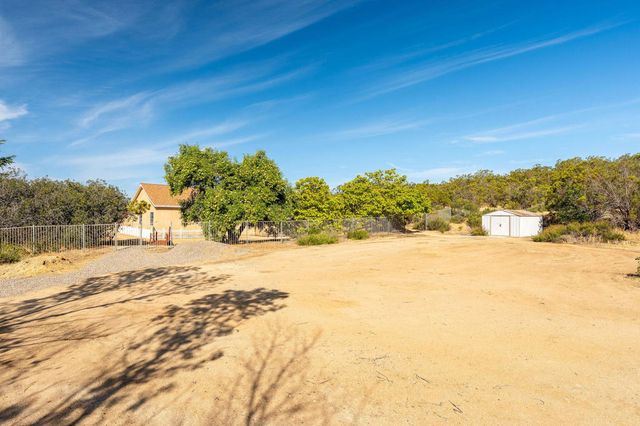 42974 Rolling Hills Drive, Aguanga, CA 92536