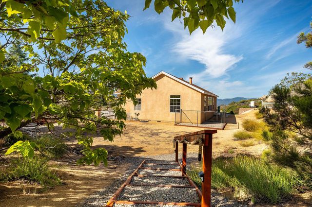 42974 Rolling Hills Drive, Aguanga, CA 92536