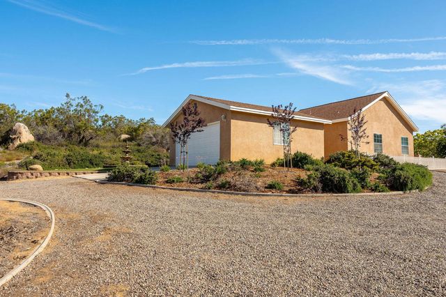 42974 Rolling Hills Drive, Aguanga, CA 92536