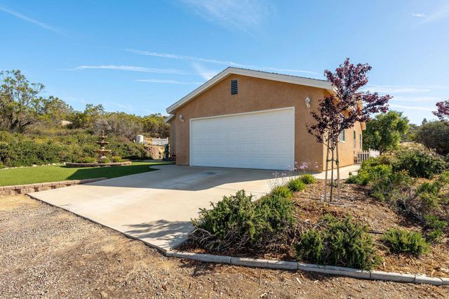 42974 Rolling Hills Drive, Aguanga, CA 92536
