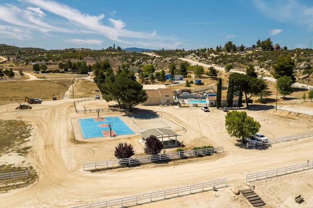 42974 Rolling Hills Drive, Aguanga, CA 92536
