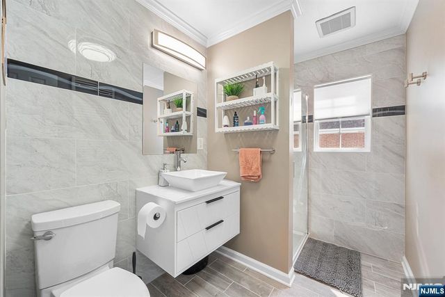 80 Wonham Street, Clifton, NJ 07013