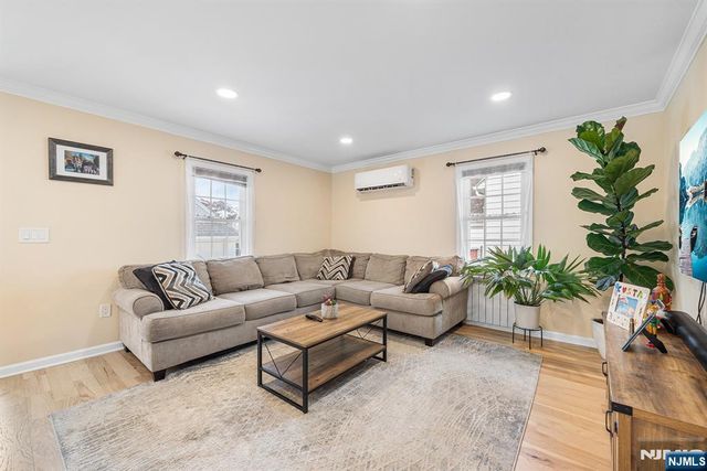 80 Wonham Street, Clifton, NJ 07013