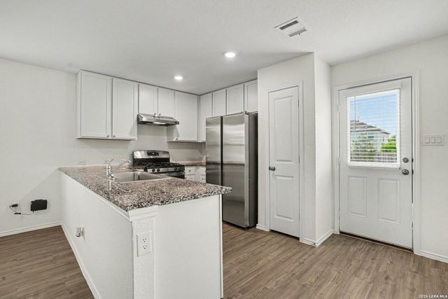 5438 DAPHNE PATH, San Antonio, TX 78253
