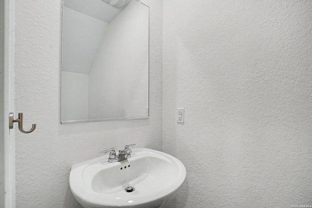 5438 DAPHNE PATH, San Antonio, TX 78253