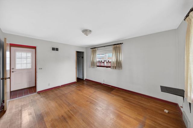 1604 Hoover Avenue, South Bend, IN 46615