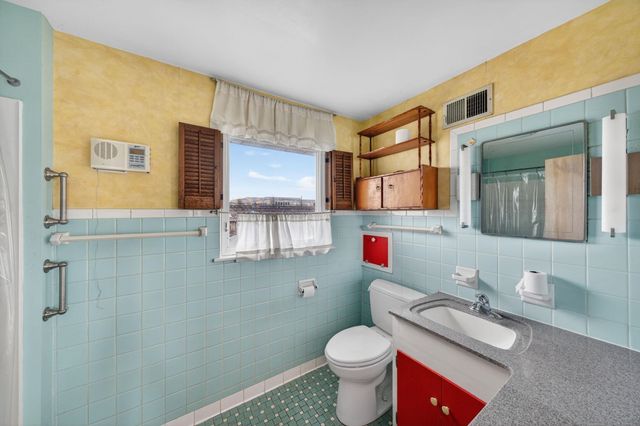 1604 Hoover Avenue, South Bend, IN 46615