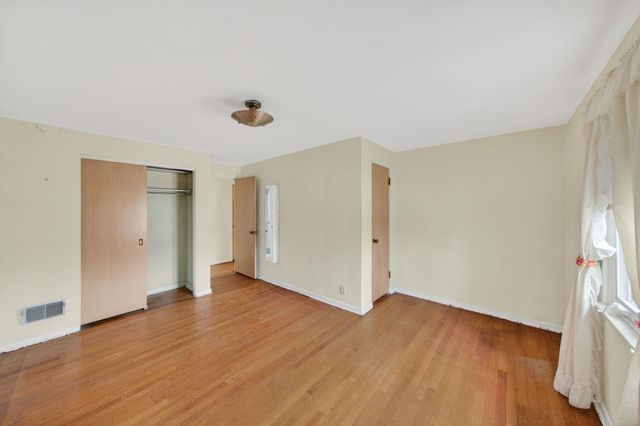 1604 Hoover Avenue, South Bend, IN 46615