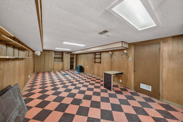 1604 Hoover Avenue, South Bend, IN 46615