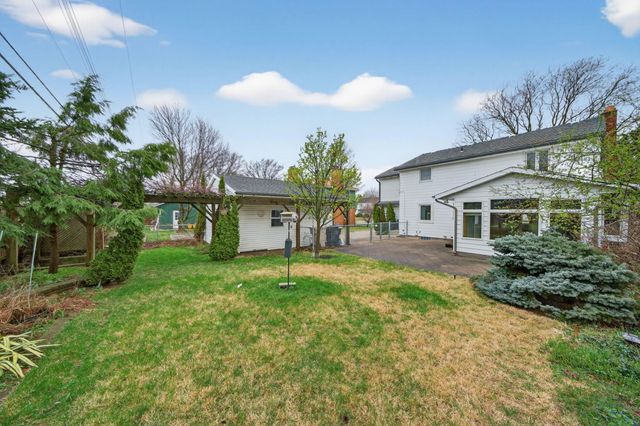 1604 Hoover Avenue, South Bend, IN 46615