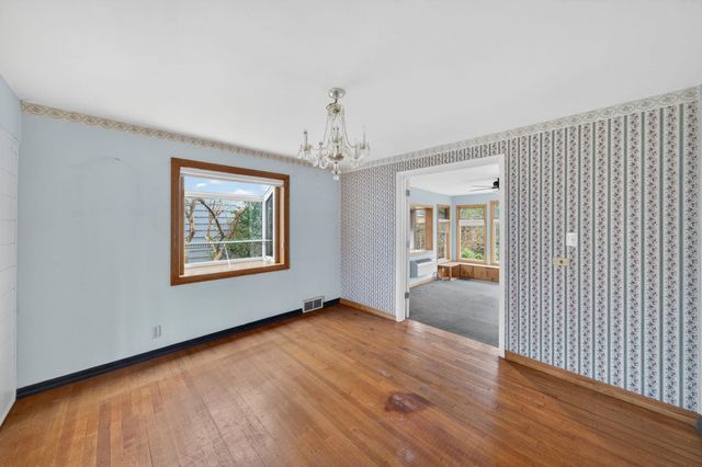 1604 Hoover Avenue, South Bend, IN 46615