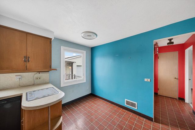 1604 Hoover Avenue, South Bend, IN 46615