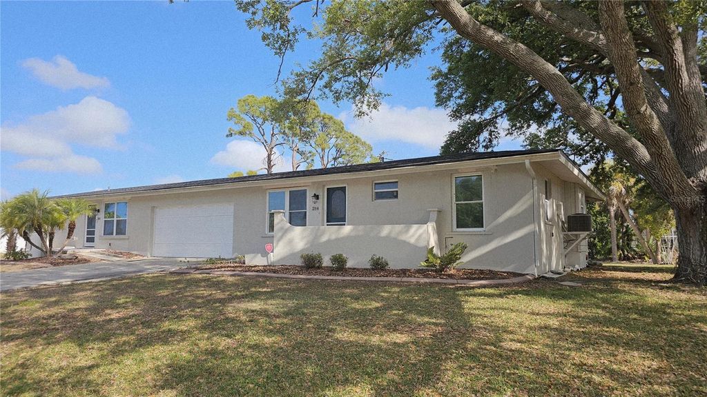 284 ROTONDA BOULEVARD W, Rotonda West, FL 33947