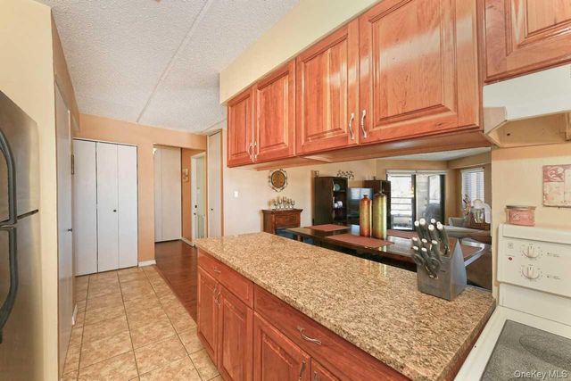 725 Miller Avenue 235, Freeport, NY 11520