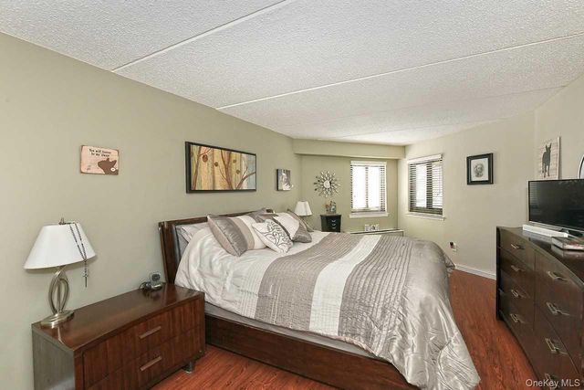 725 Miller Avenue 235, Freeport, NY 11520