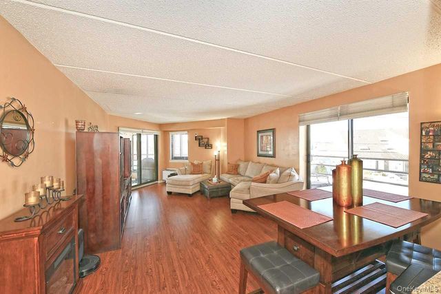 725 Miller Avenue 235, Freeport, NY 11520