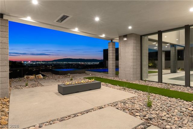 25 Boulderback Drive, Henderson, NV 89012
