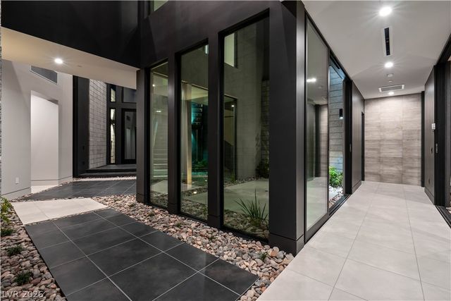 25 Boulderback Drive, Henderson, NV 89012